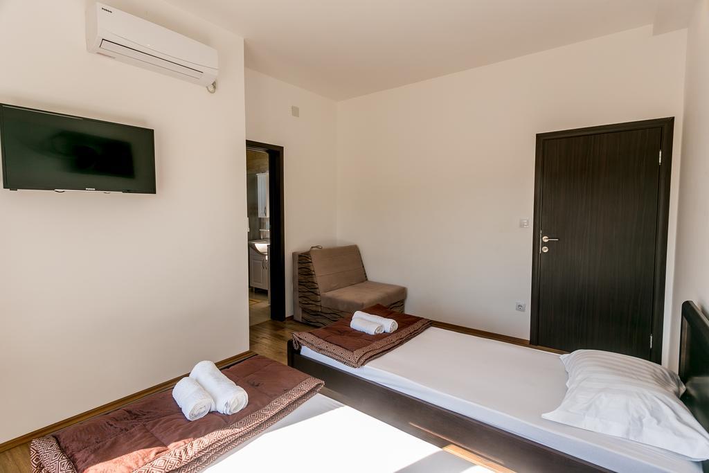 Tramonto Apartments Radanovici Bagian luar foto